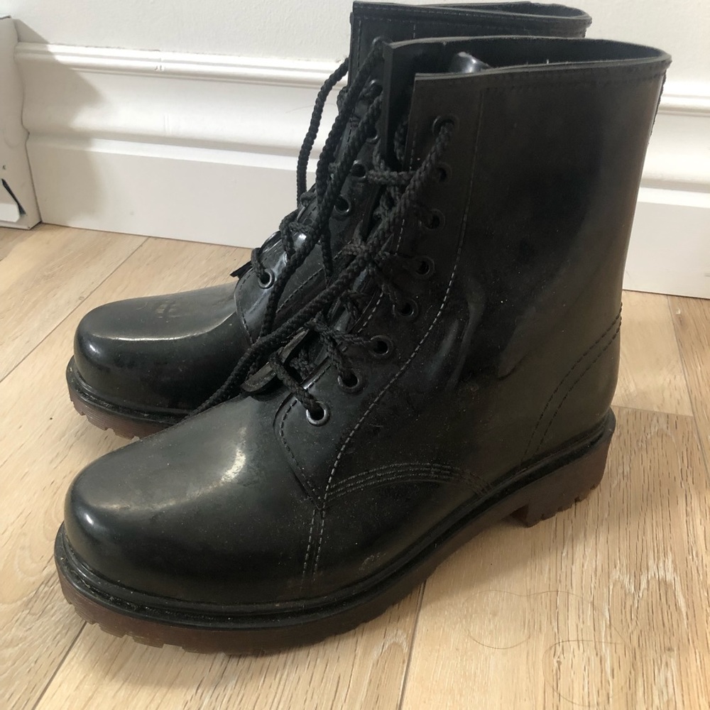 Rubber boots (doc marten’s style)